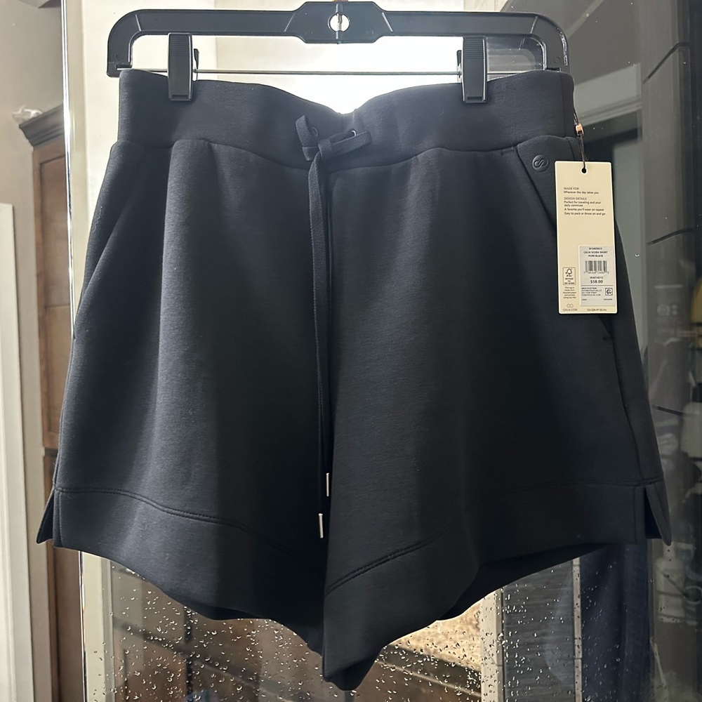 Women’s soft scuba shorts